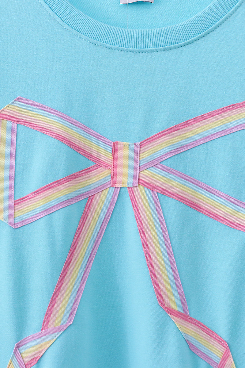 Blue bow hand-sewn mom&me sweatshirt