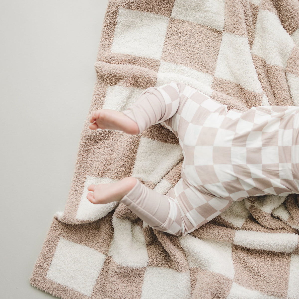 Checkered Plush Blanket | Latte