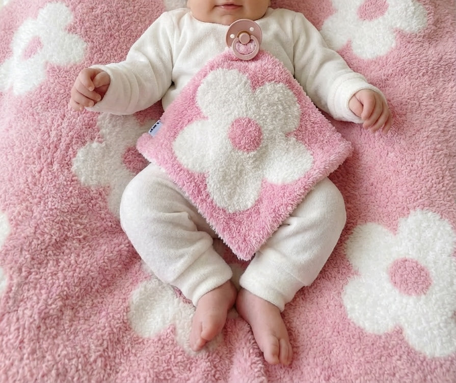 Daisy Plush Lovey | Pink